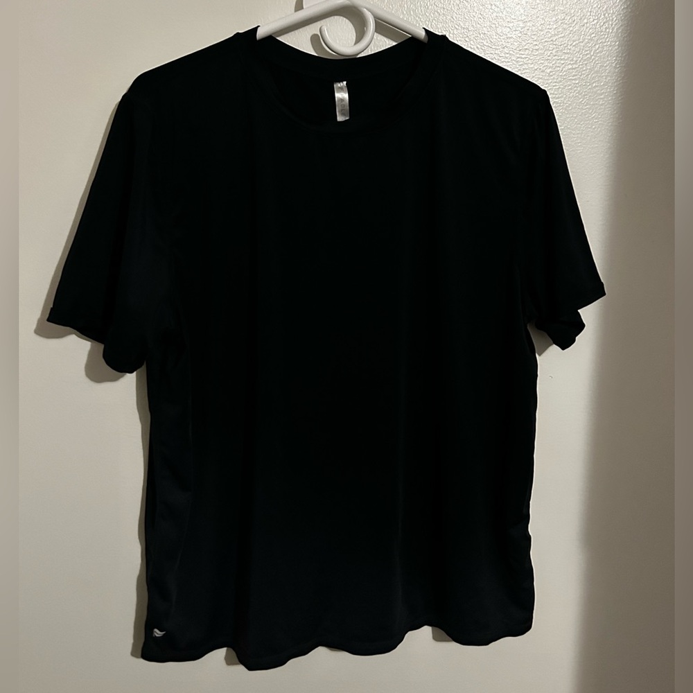 Black flabletics tee